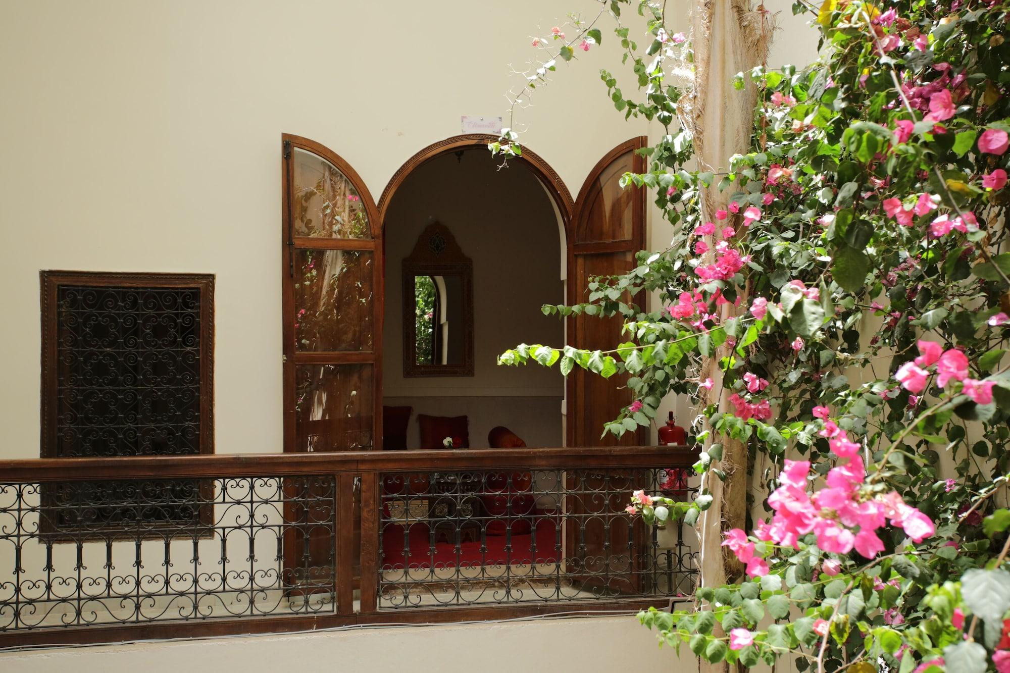 Riad White Flowers Marrakesh Buitenkant foto