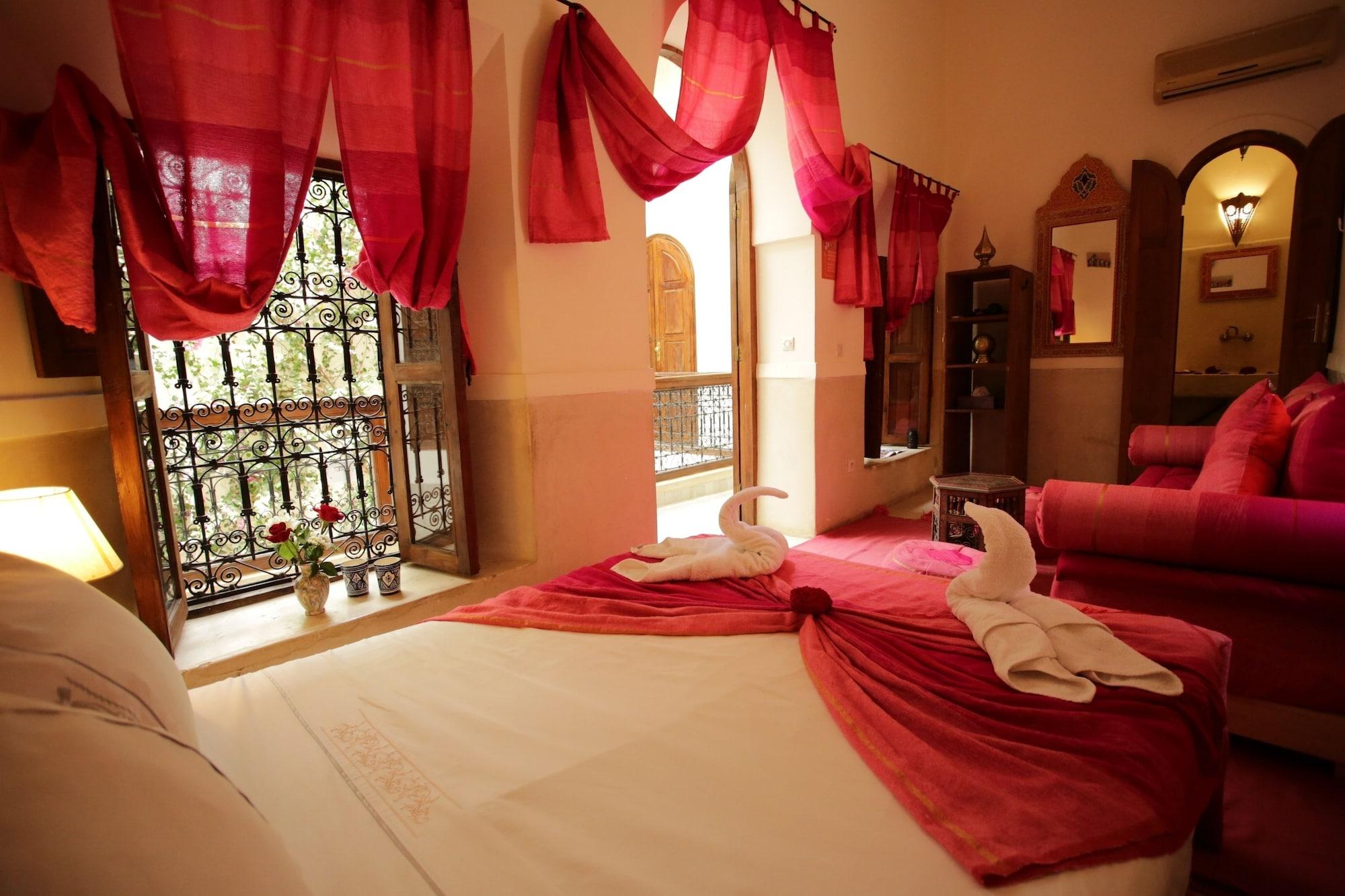 Riad White Flowers Marrakesh Buitenkant foto