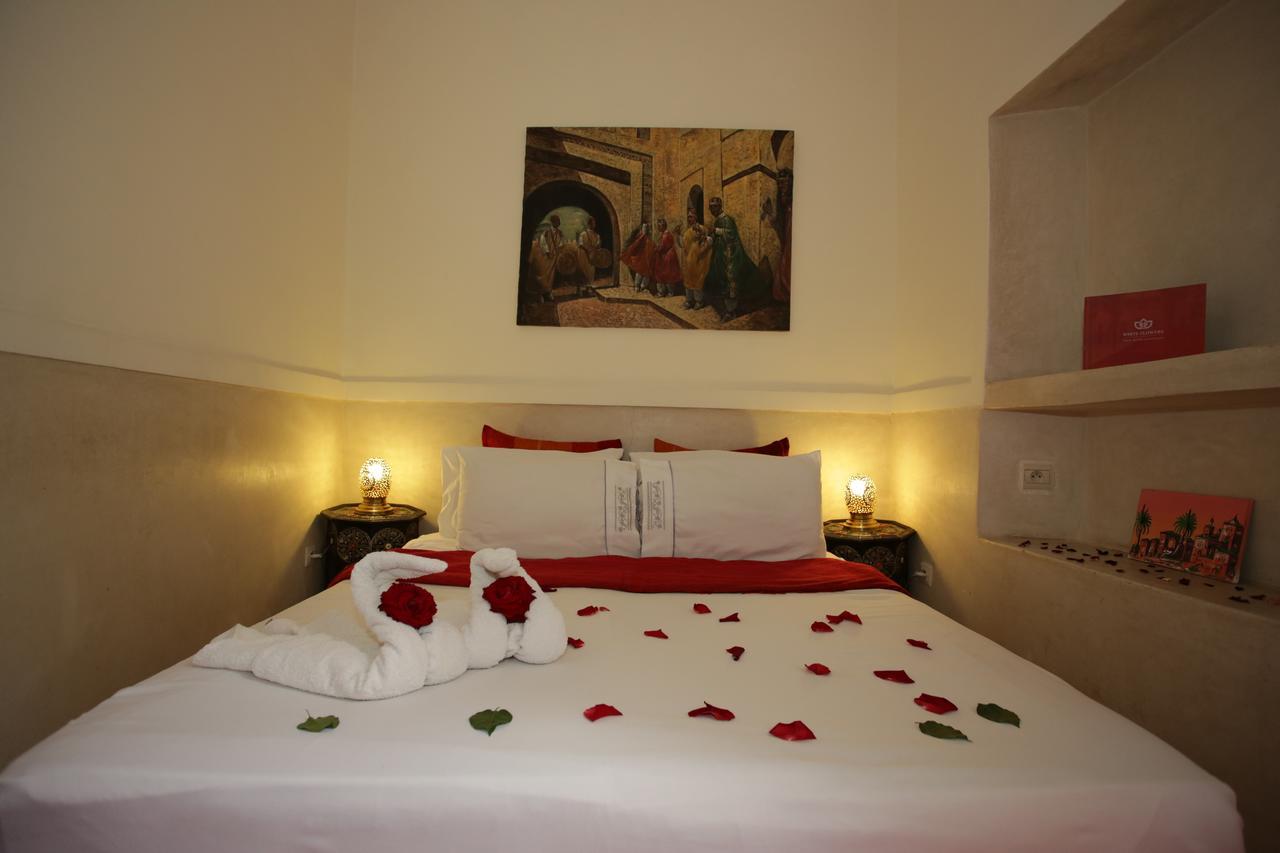 Riad White Flowers Marrakesh Buitenkant foto