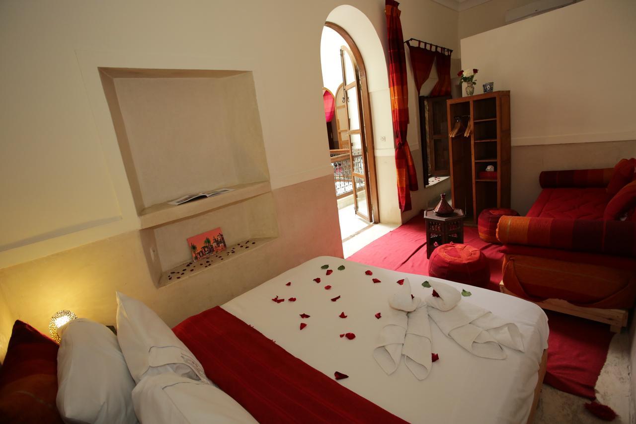 Riad White Flowers Marrakesh Buitenkant foto