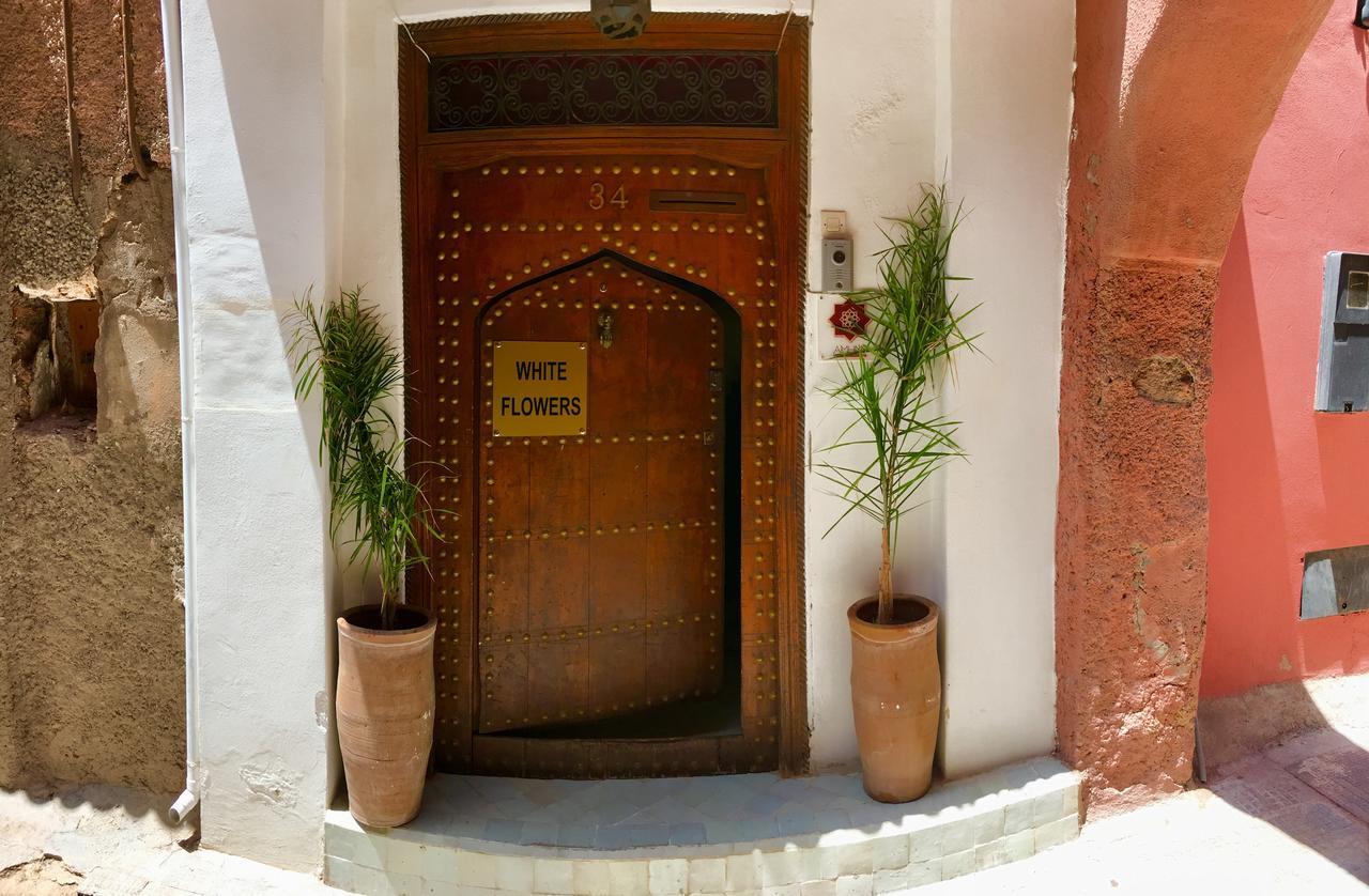 Riad White Flowers Marrakesh Buitenkant foto