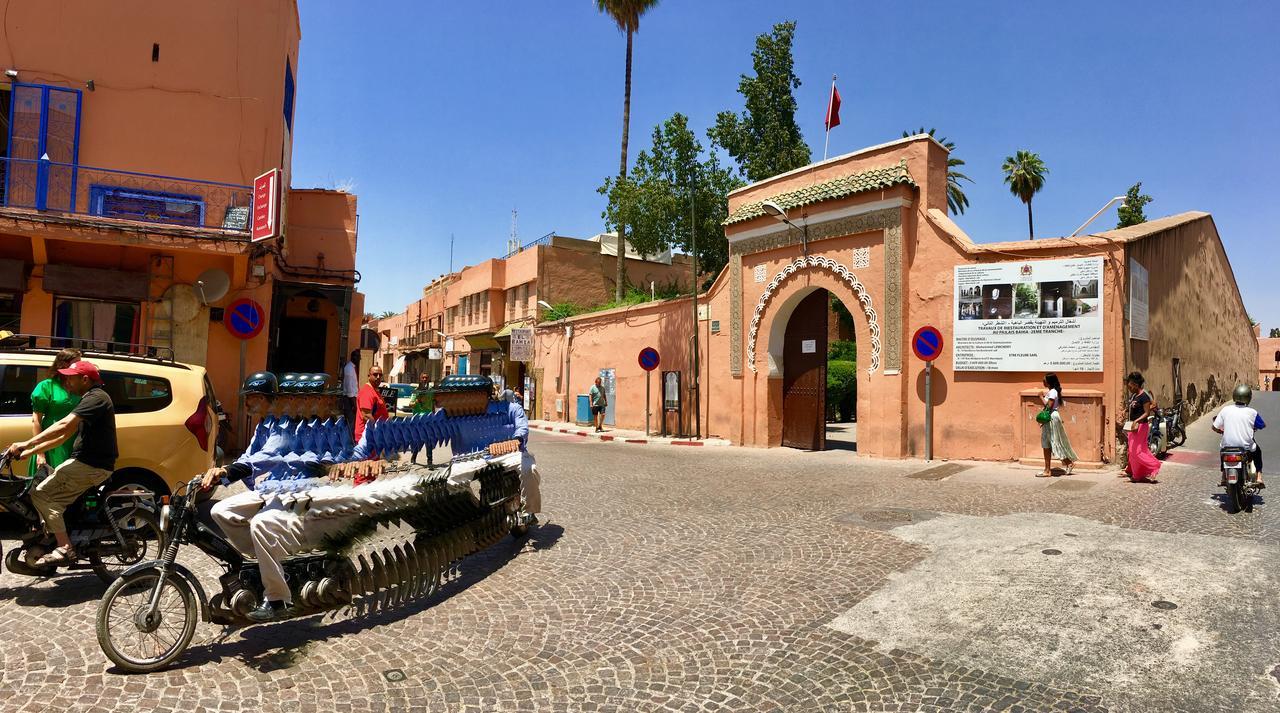 Riad White Flowers Marrakesh Buitenkant foto