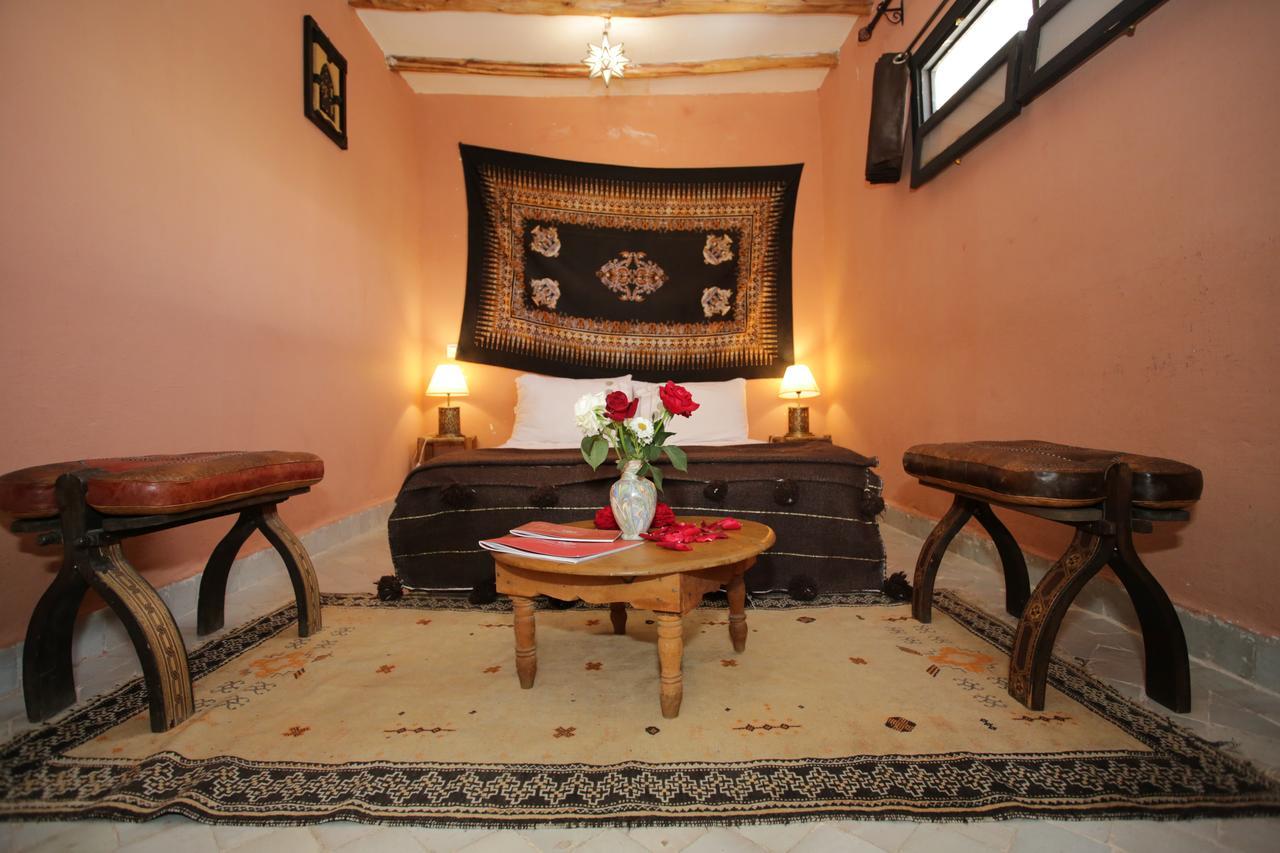 Riad White Flowers Marrakesh Buitenkant foto